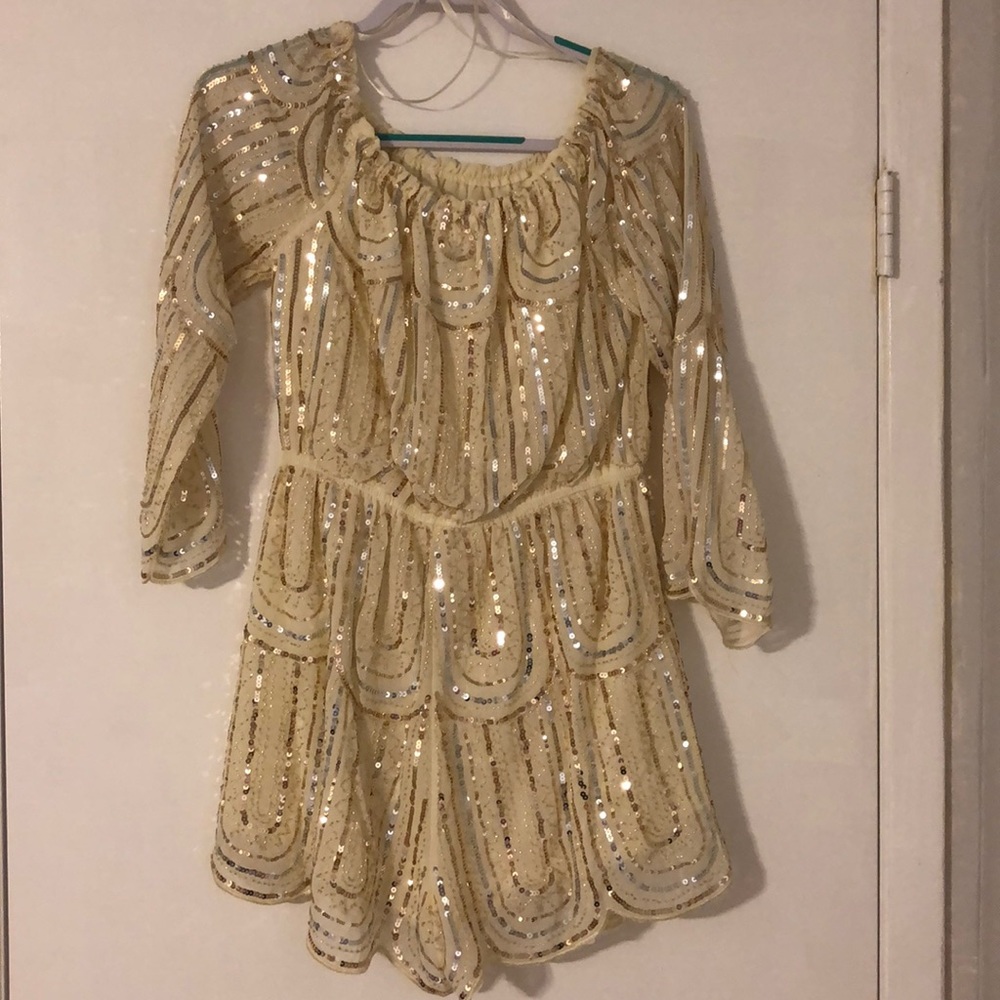 New off the shoulder romper size Large